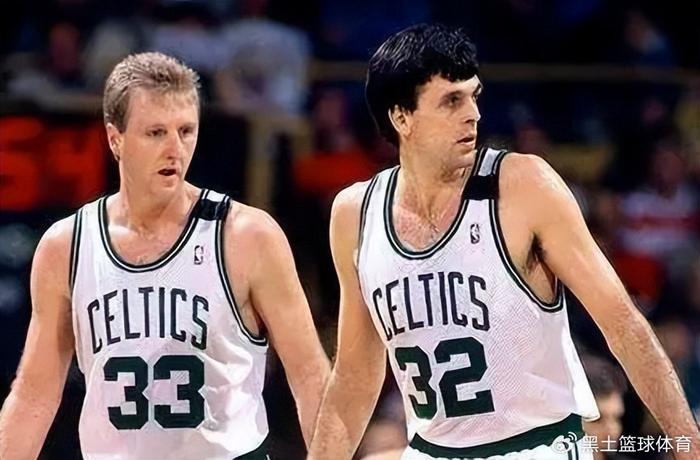 开云体育app下载-86年总决赛绿军对阵火箭,伯德场均24+9+9,奥拉朱旺呢?巨星坯子