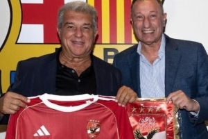 世体:开罗国民代表团造访巴萨,双方建立友好关系并交流经验