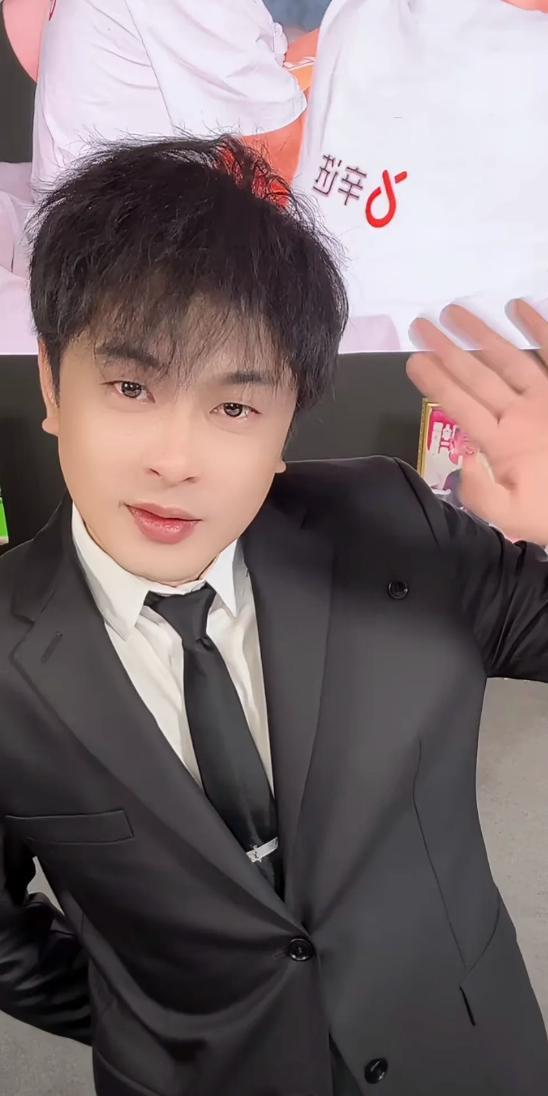 曝辛巴出走香港被带走，面临多项指控，知情人曝问题性质很严重