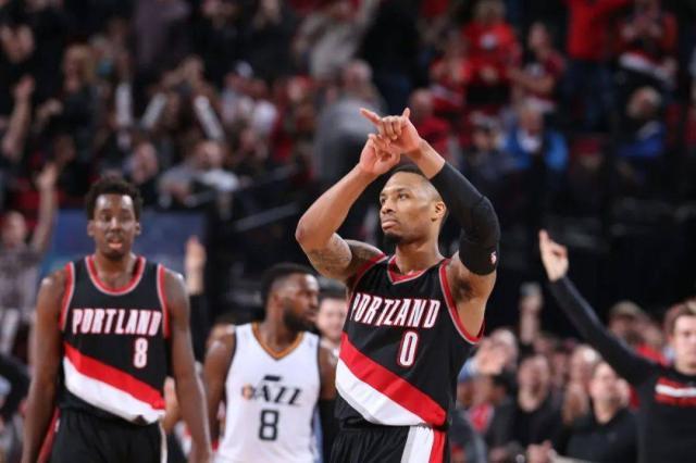 开云体育下载app-利拉德度过33岁生日 开拓者送上最后一次祝福？