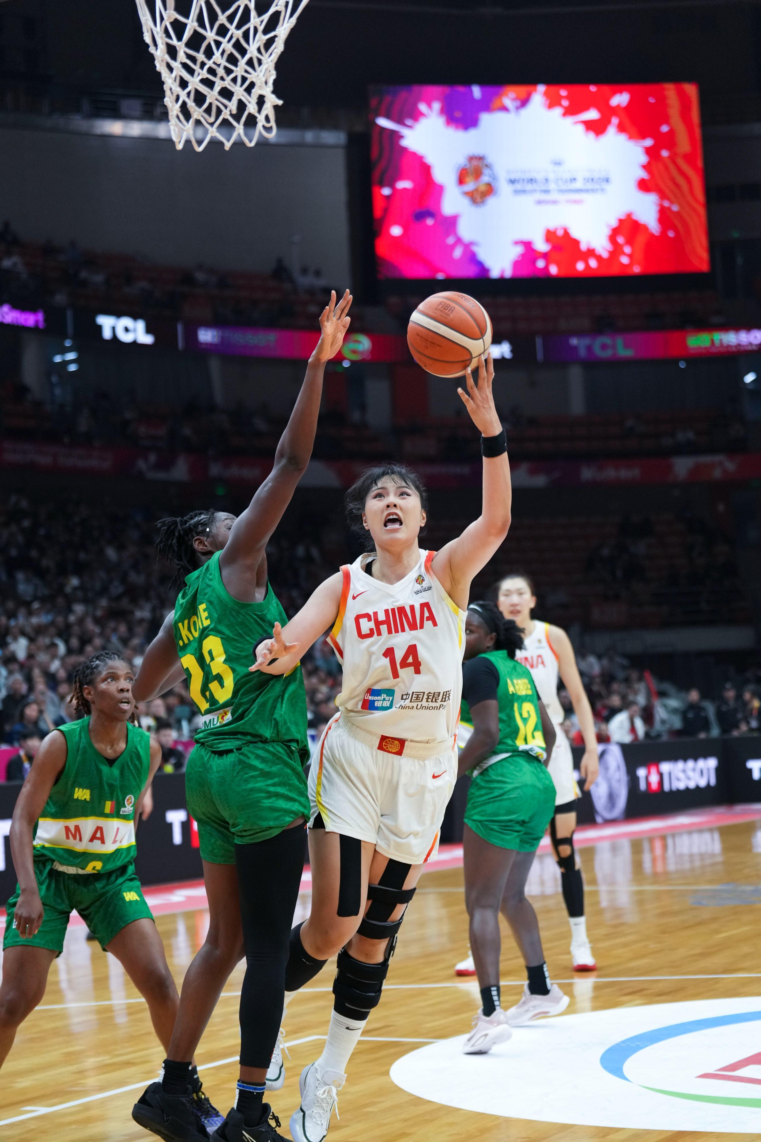 开云体育官方网站-中国女篮首胜功臣诞生！不是韩旭和张子宇，宫鲁鸣这步棋走对了